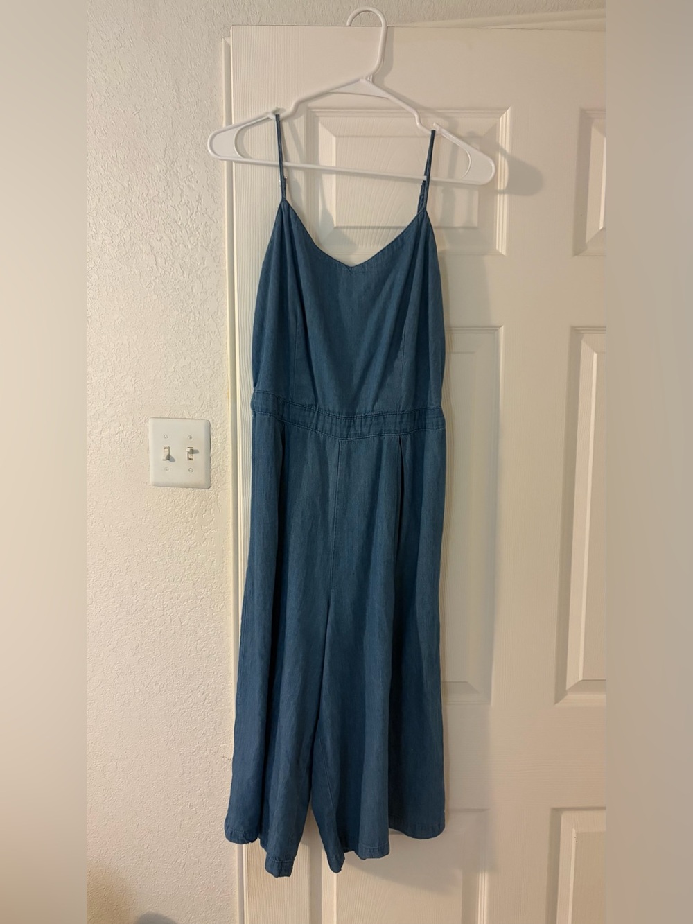 🚨MUST GO🚨BUY NOW🚨Blue Sleeveless Denim Jumpsuit